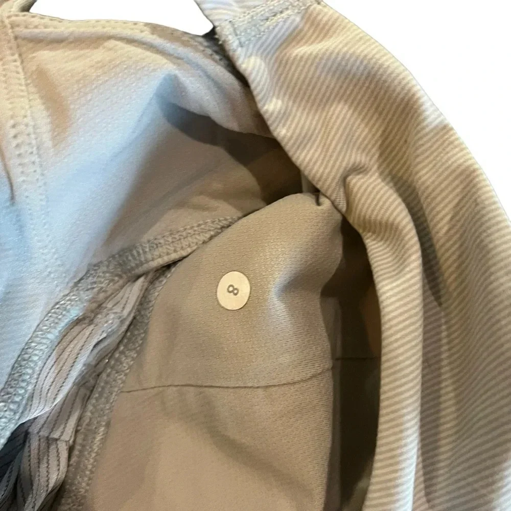 Lululemon Run: Ta Ta Topper White Gray Stripe Size 8 Yoga Active‎ Workout Top